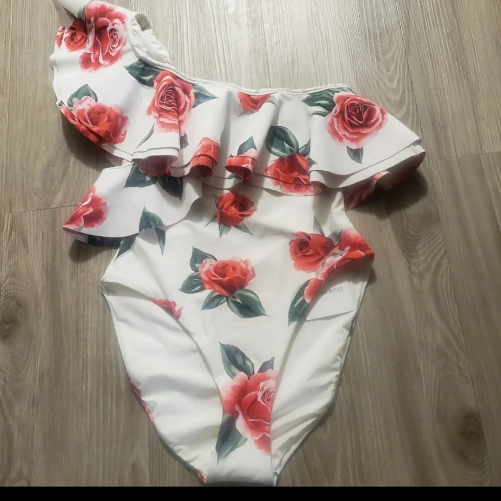 WeWoreWhat Stella One Piece - Picture 11 of 13